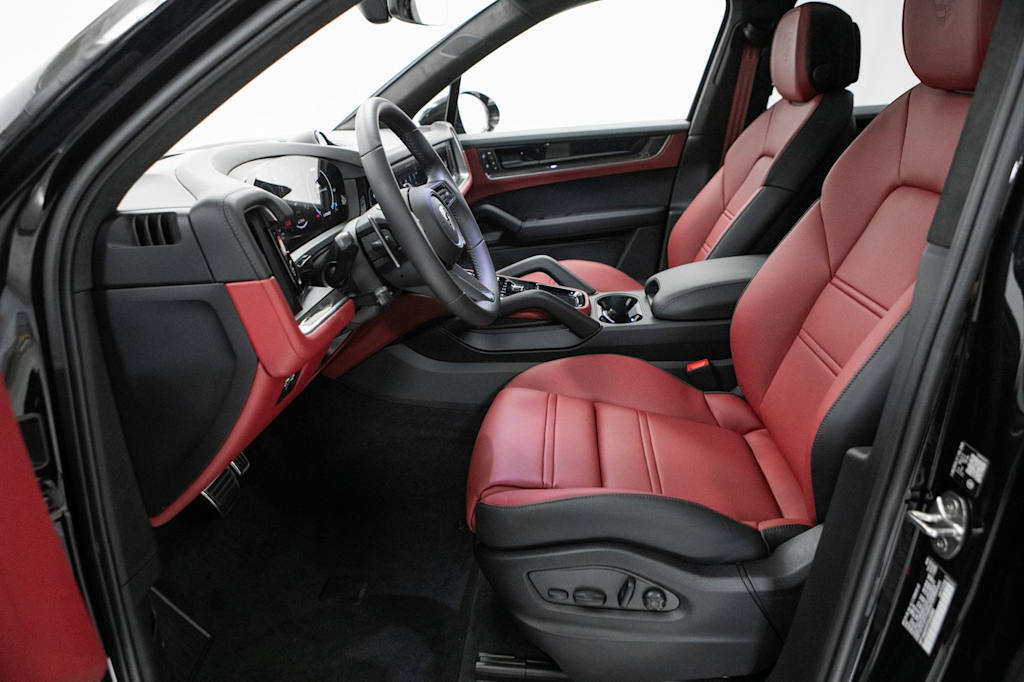 Thumbnail: 2026 Porsche Cayenne - 10