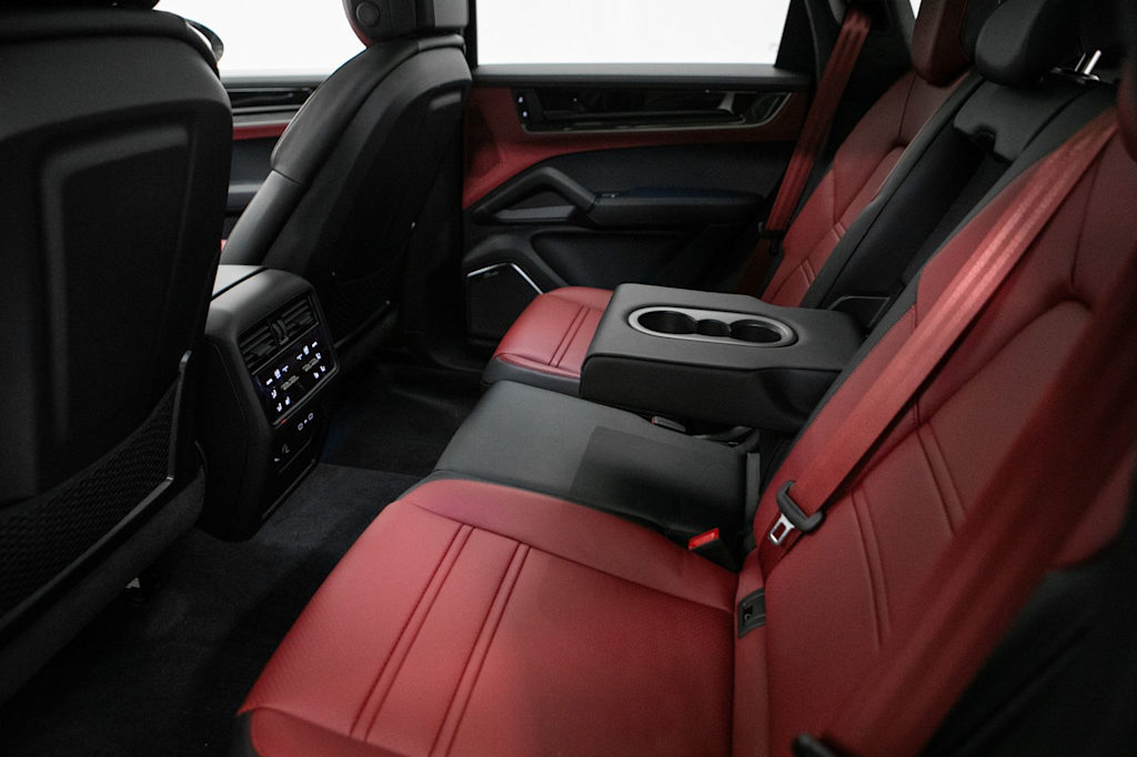Thumbnail: 2026 Porsche Cayenne - 38