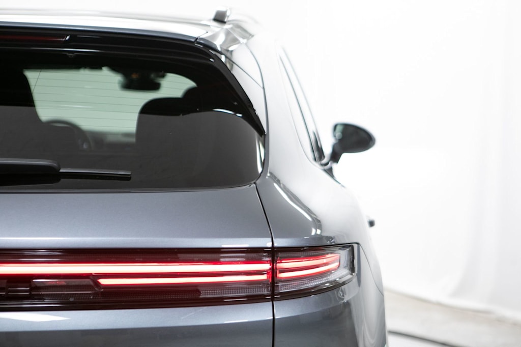 Thumbnail: 2026 Porsche Cayenne - 25