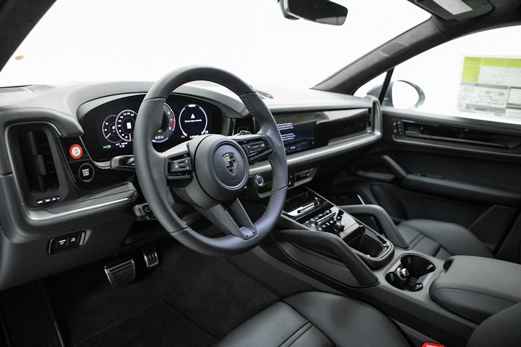 Thumbnail: 2026 Porsche Cayenne - 2