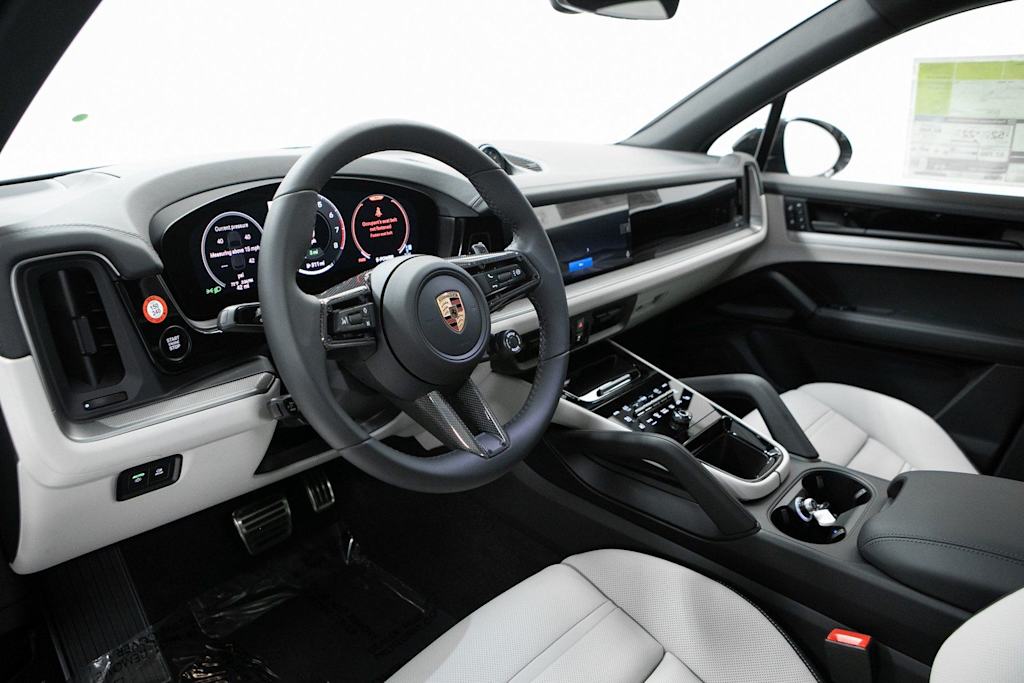 Thumbnail: 2026 Porsche Cayenne - 2