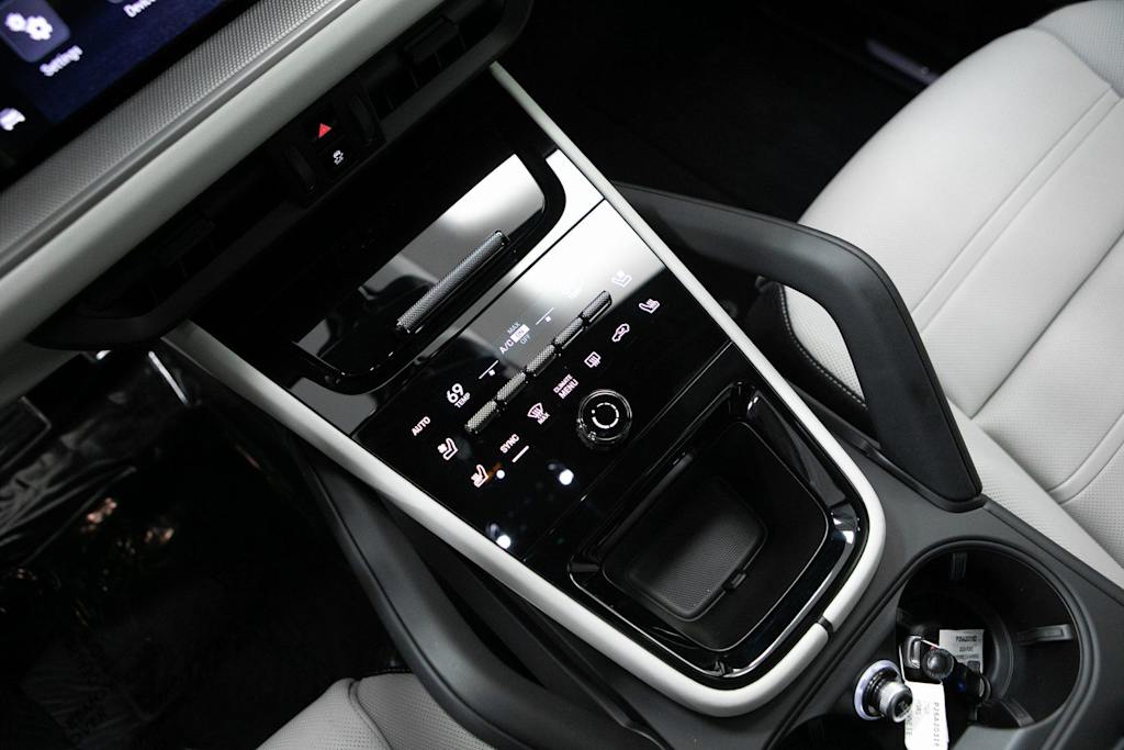 Thumbnail: 2026 Porsche Cayenne - 14