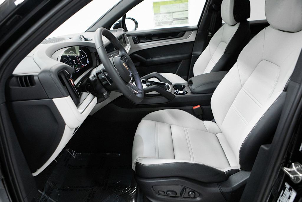 Thumbnail: 2026 Porsche Cayenne - 11