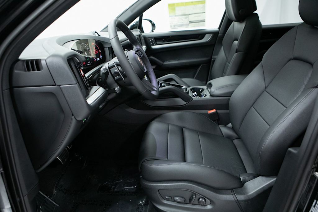 Thumbnail: 2026 Porsche Cayenne - 10