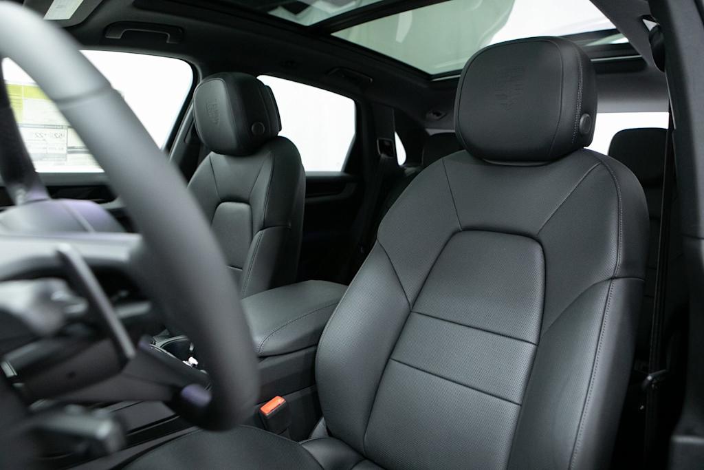 Thumbnail: 2026 Porsche Cayenne - 9