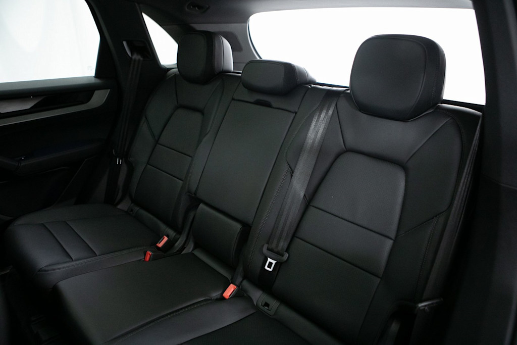 Thumbnail: 2026 Porsche Cayenne - 32