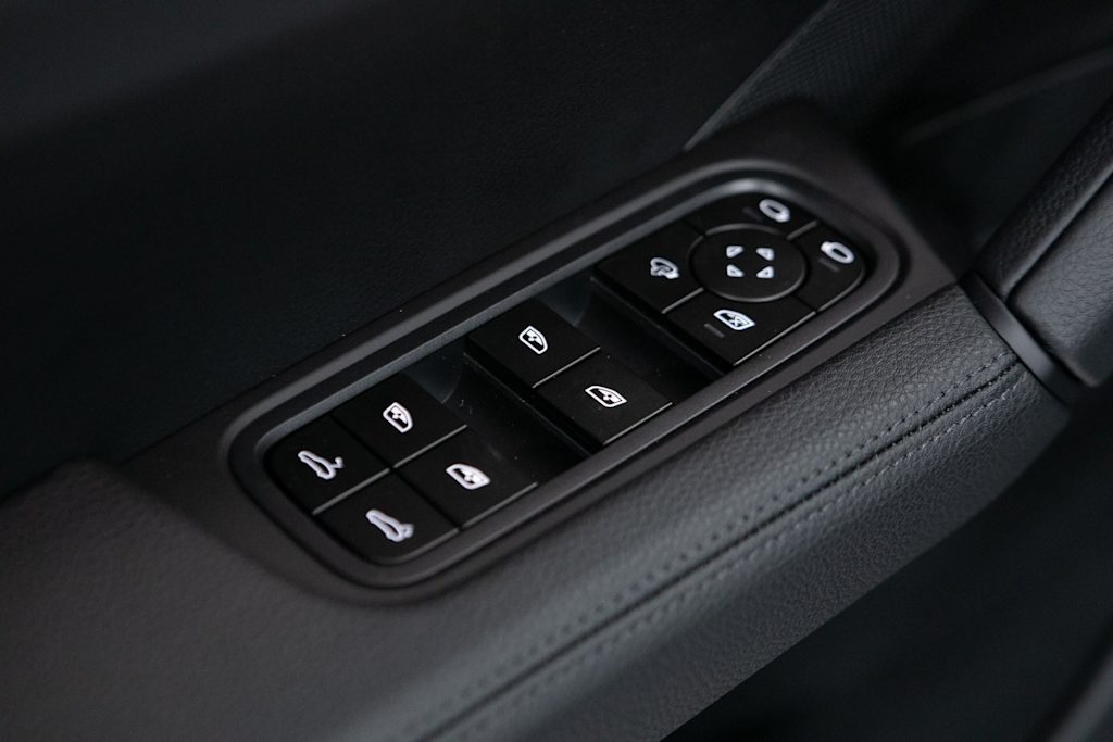 Thumbnail: 2026 Porsche Cayenne - 23