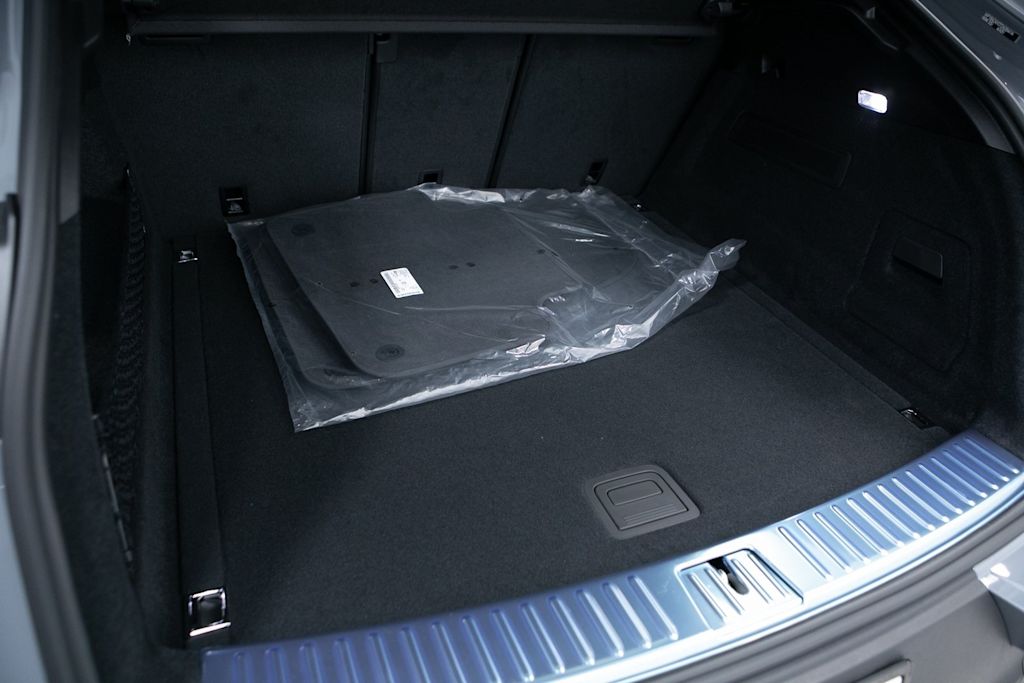 Thumbnail: 2026 Porsche Cayenne - 15