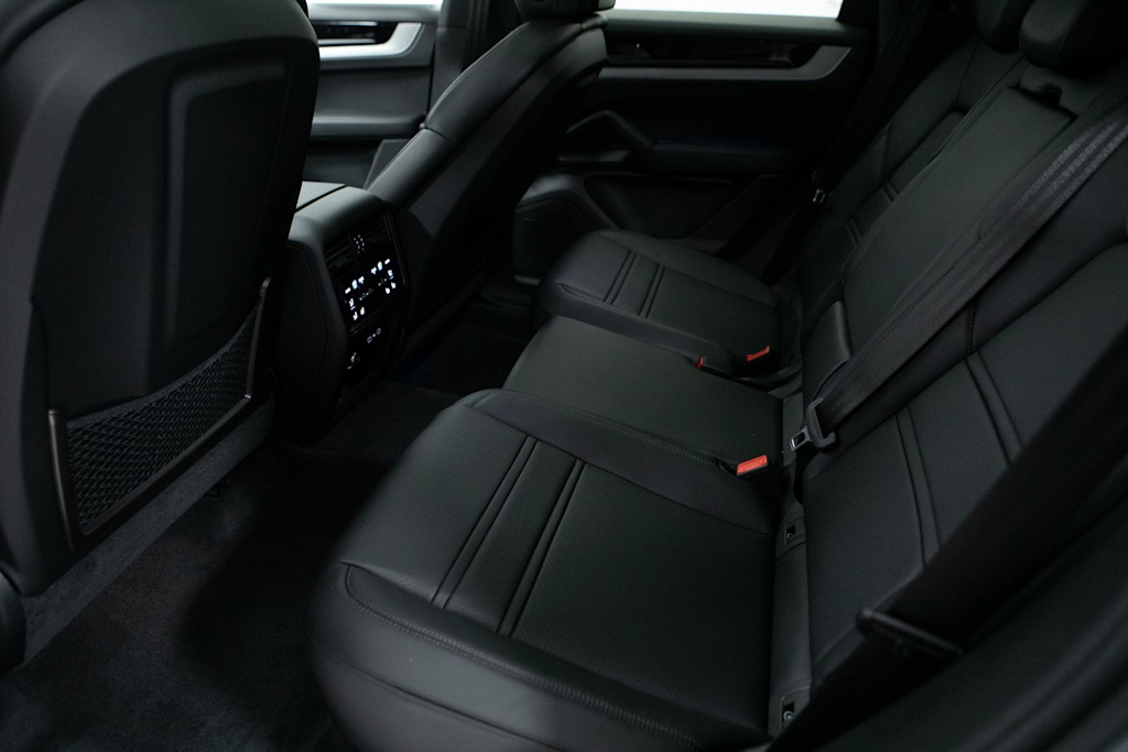 Thumbnail: 2026 Porsche Cayenne - 11