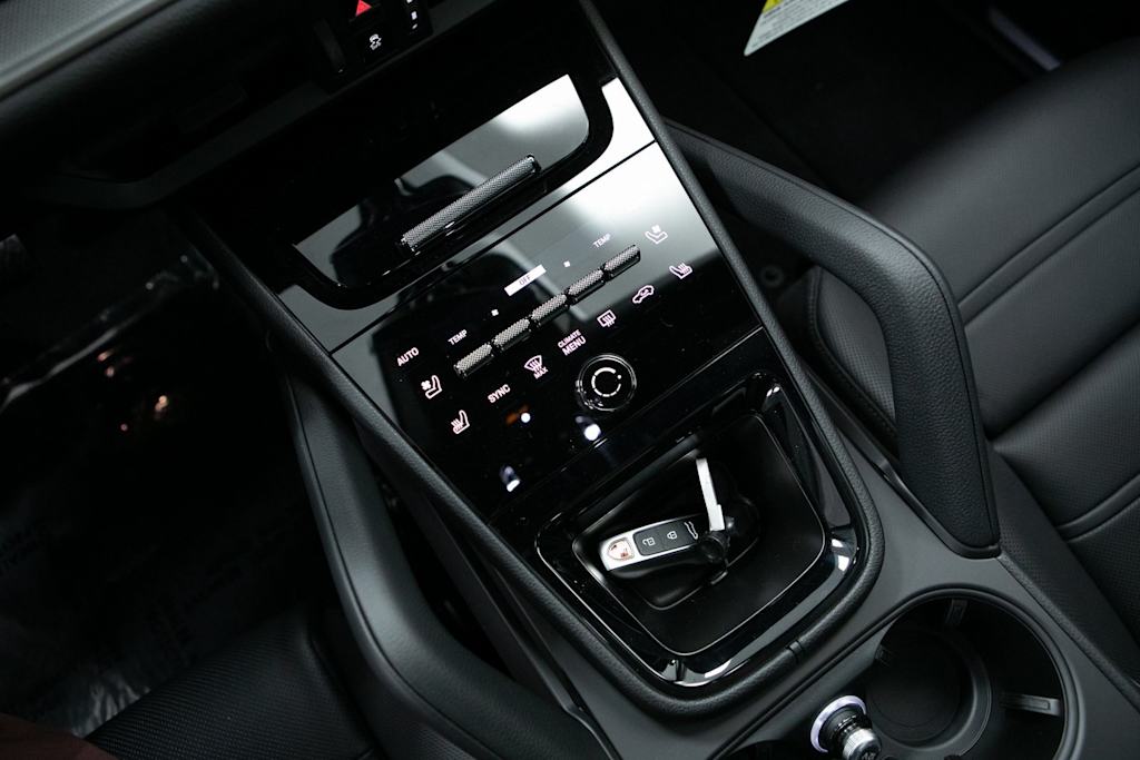 Thumbnail: 2026 Porsche Cayenne - 25