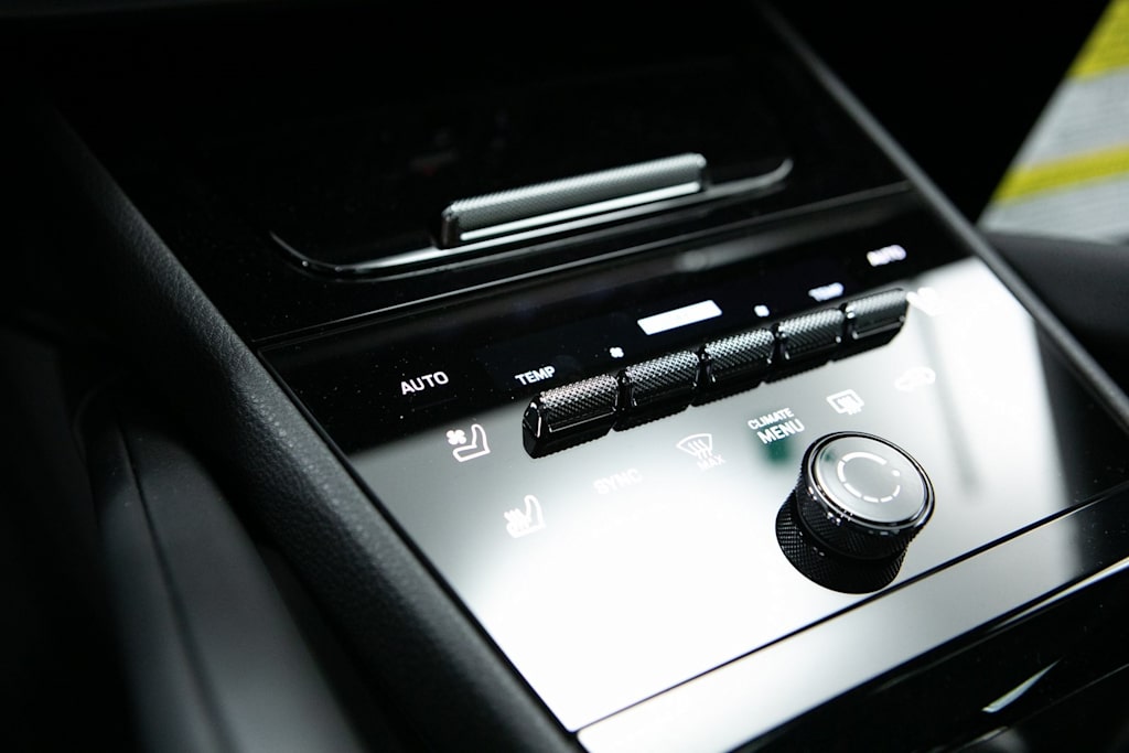 Thumbnail: 2026 Porsche Cayenne - 26