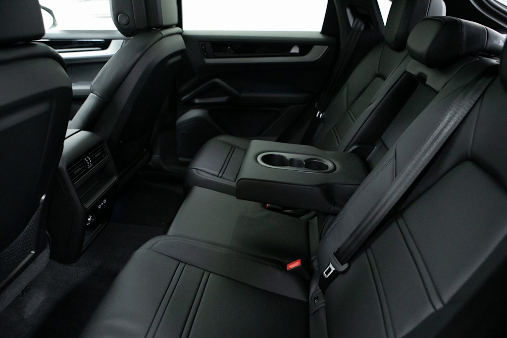 Thumbnail: 2026 Porsche Cayenne - 31