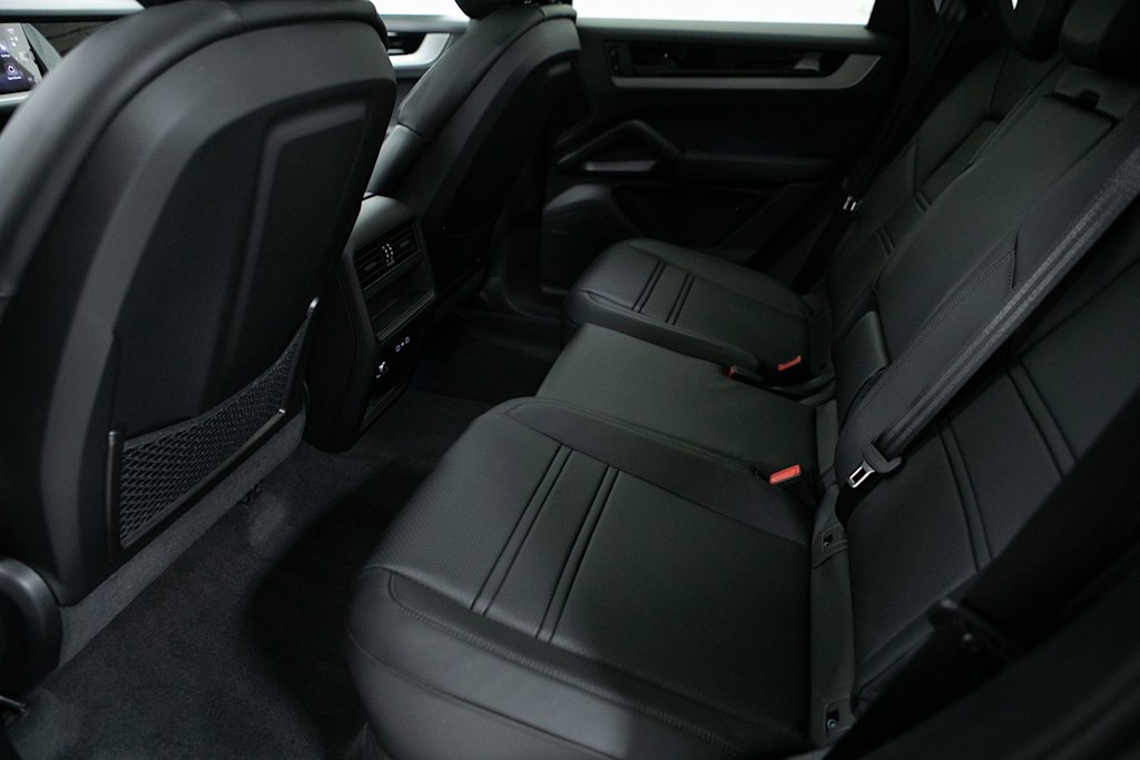 Thumbnail: 2026 Porsche Cayenne - 11