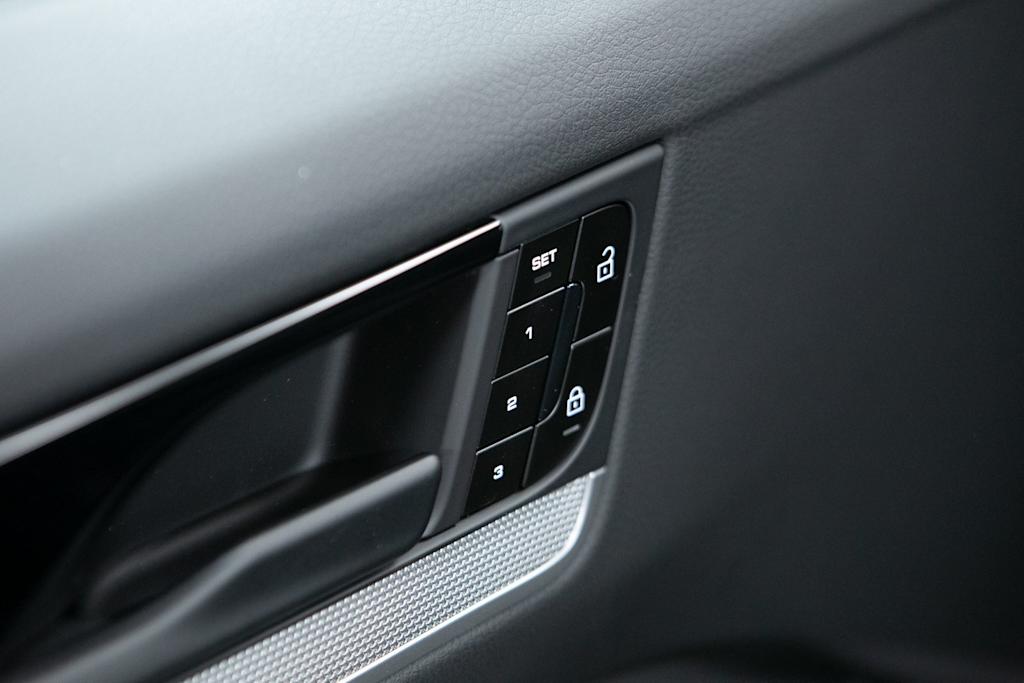 Thumbnail: 2026 Porsche Cayenne - 23