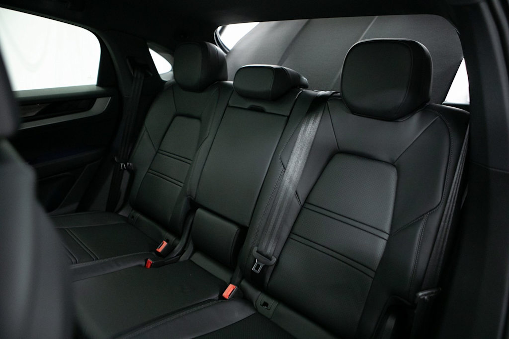 Thumbnail: 2026 Porsche Cayenne - 31