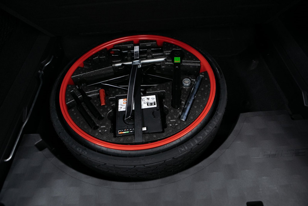 Thumbnail: 2026 Porsche Cayenne - 33