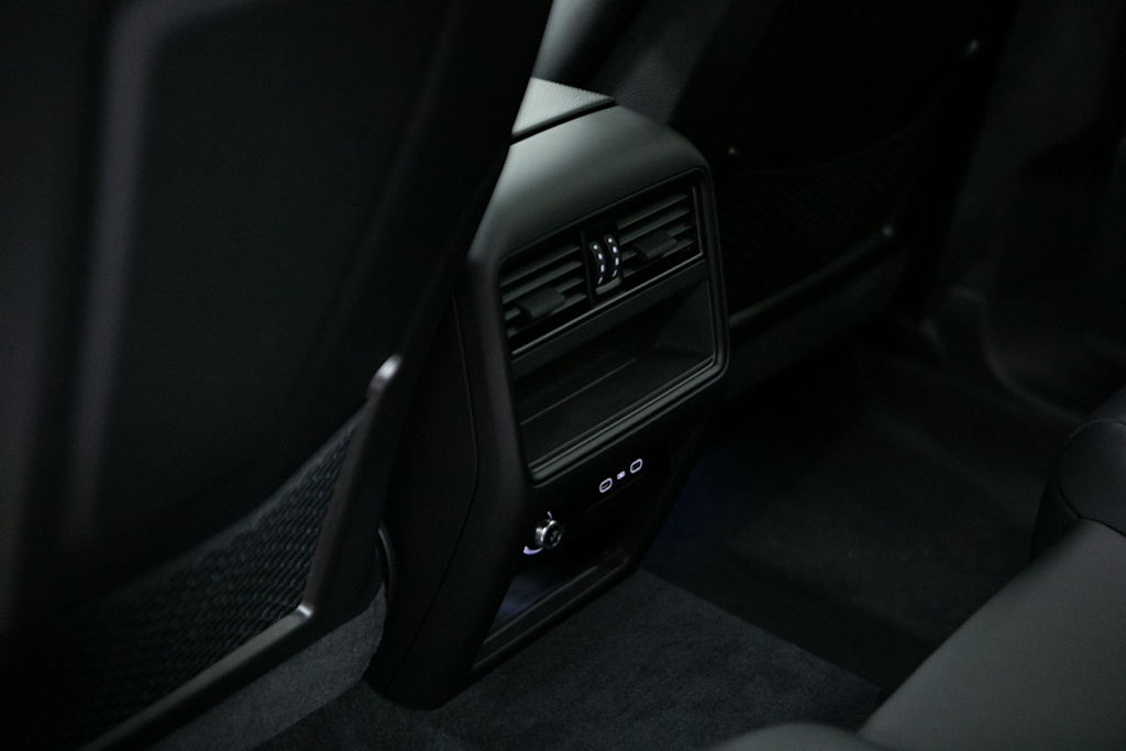 Thumbnail: 2026 Porsche Cayenne - 29