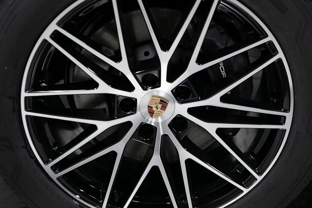 Thumbnail: 2026 Porsche Cayenne - 8