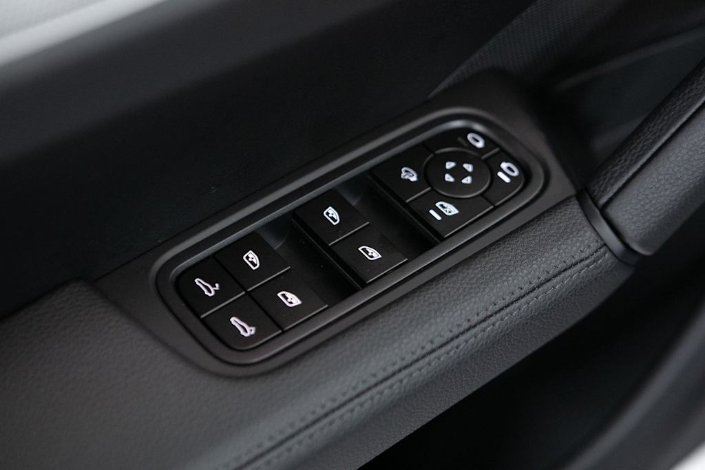 Thumbnail: 2026 Porsche Cayenne - 22