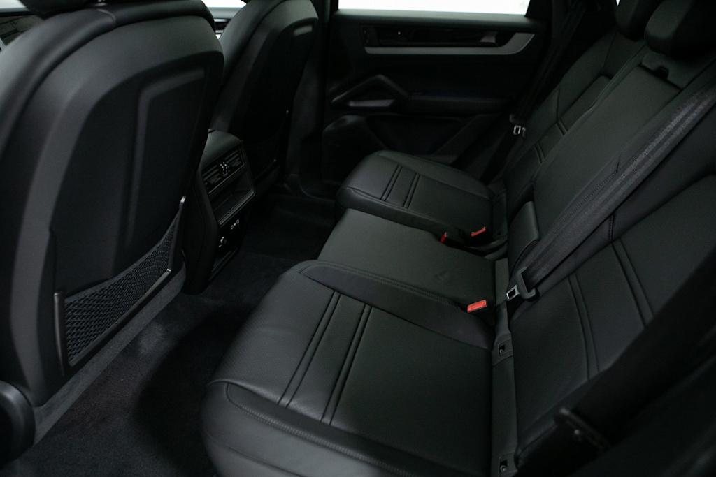 Thumbnail: 2026 Porsche Cayenne - 12