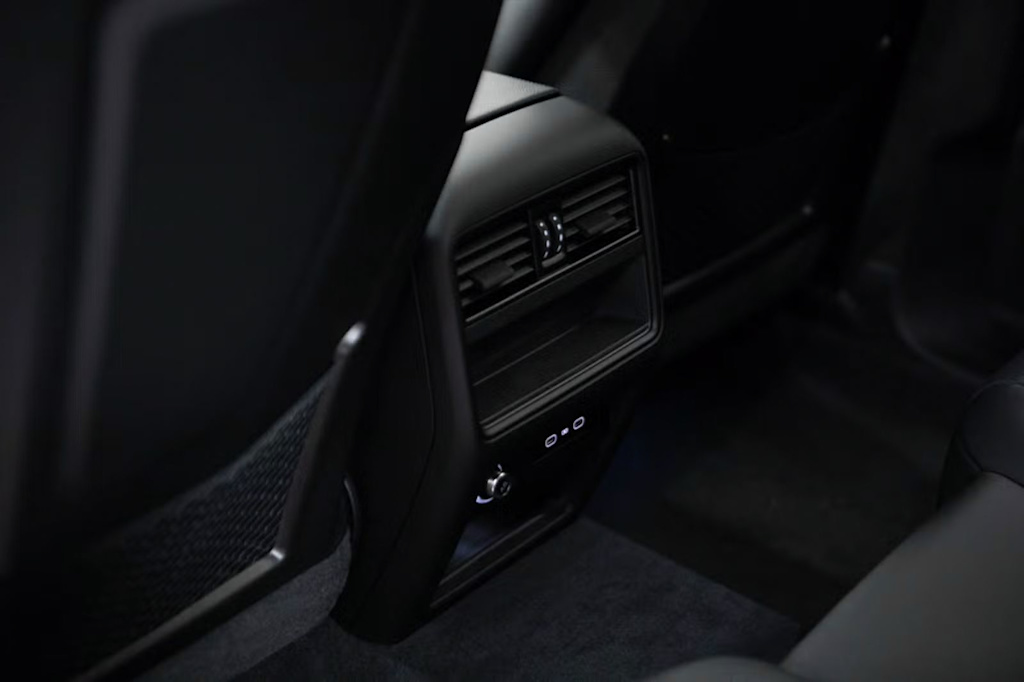 Thumbnail: 2026 Porsche Cayenne - 35