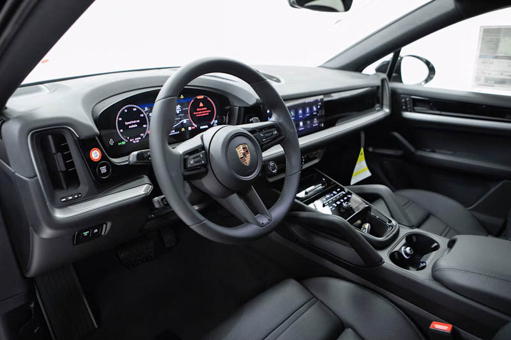 Thumbnail: 2026 Porsche Cayenne - 2