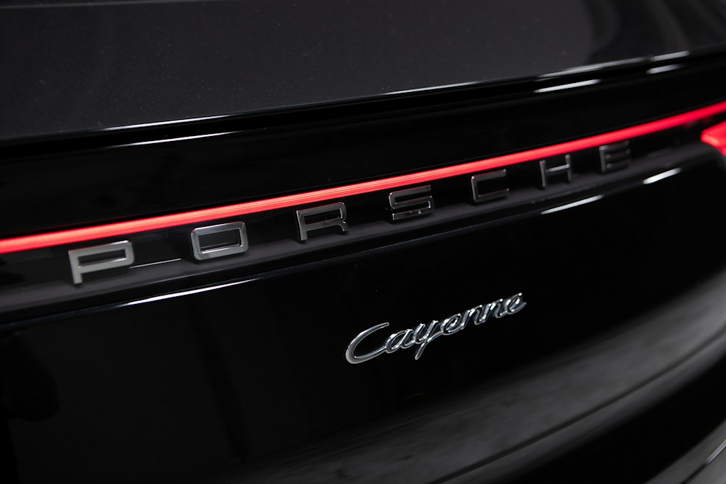 Thumbnail: 2022 Porsche Cayenne - 34