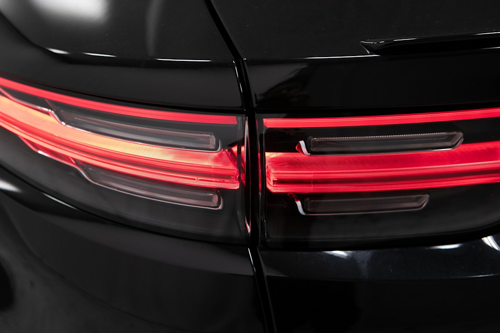 Thumbnail: 2022 Porsche Cayenne - 33