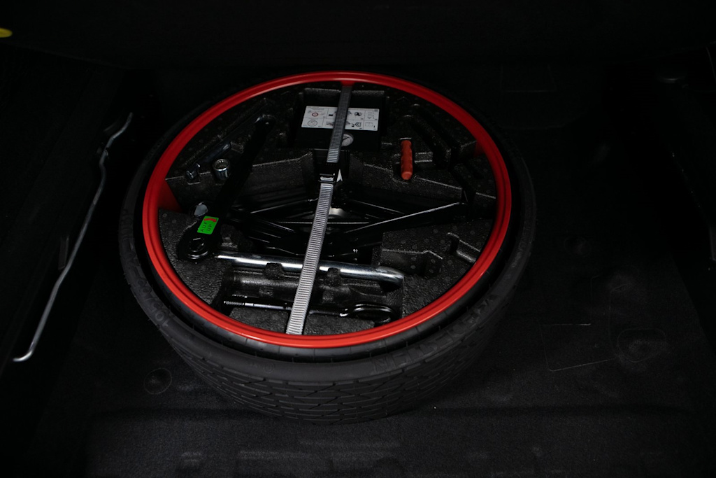 Thumbnail: 2022 Porsche Cayenne - 31