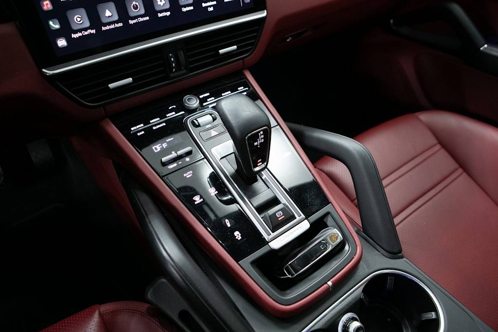 Thumbnail: 2022 Porsche Cayenne - 15