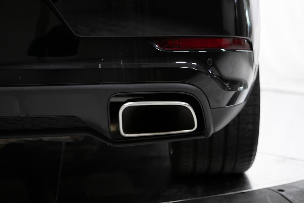 Thumbnail: 2022 Porsche Cayenne - 35