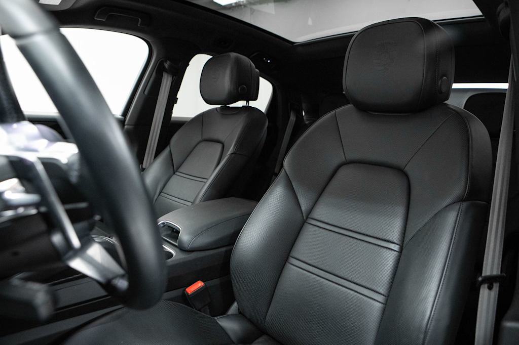 Thumbnail: 2023 Porsche Cayenne - 7