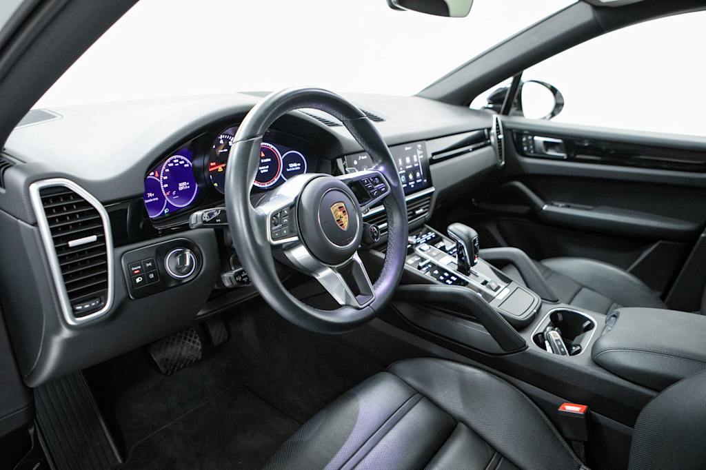 Thumbnail: 2023 Porsche Cayenne - 2