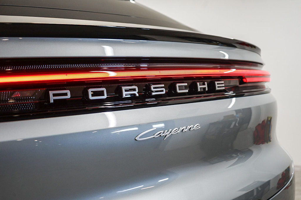Thumbnail: 2026 Porsche Cayenne - 7