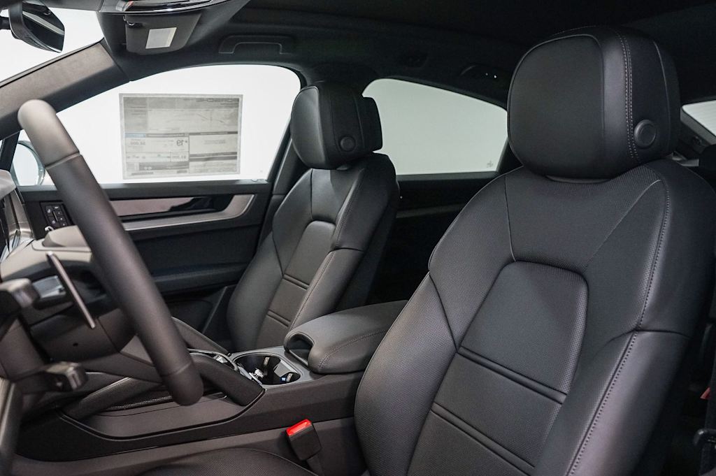 Thumbnail: 2026 Porsche Cayenne - 11