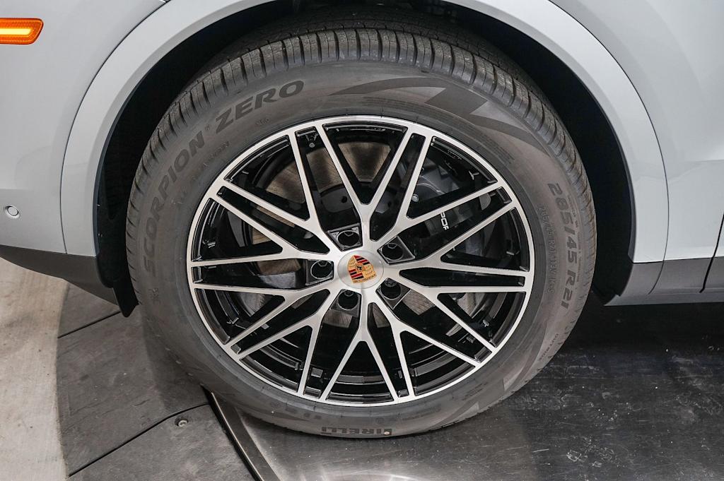 Thumbnail: 2026 Porsche Cayenne - 22