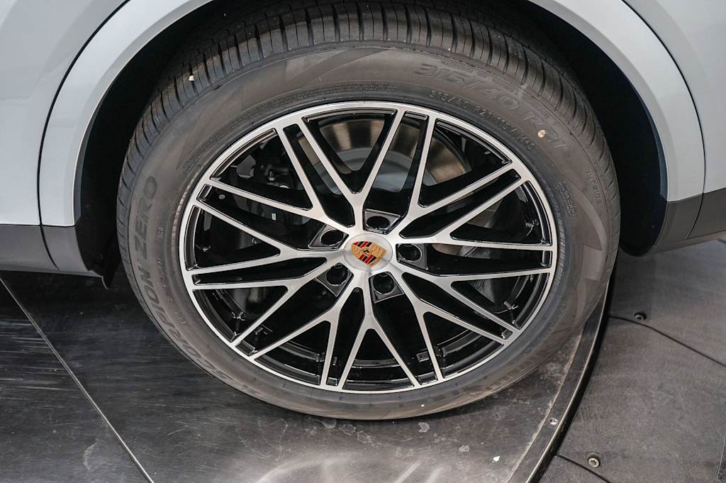 Thumbnail: 2026 Porsche Cayenne - 8