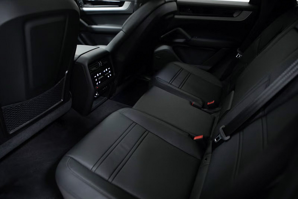 Thumbnail: 2025 Porsche Cayenne - 31