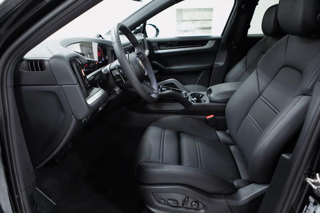 Thumbnail: 2025 Porsche Cayenne - 11