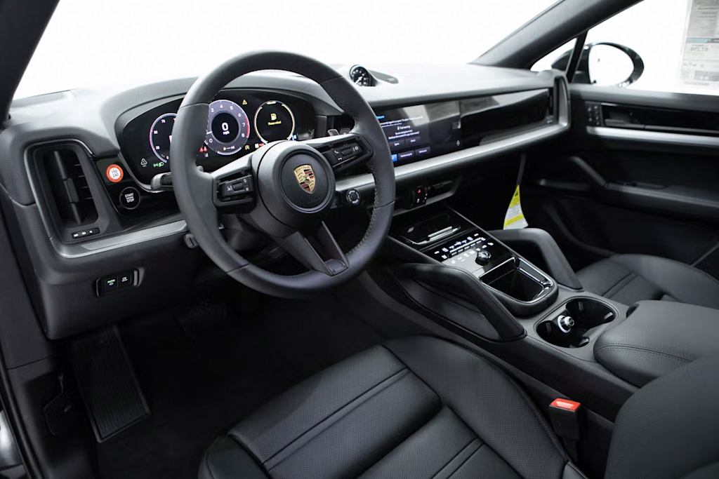 Thumbnail: 2025 Porsche Cayenne - 2