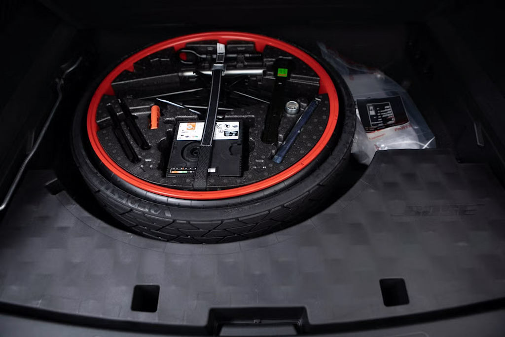 Thumbnail: 2025 Porsche Cayenne - 33