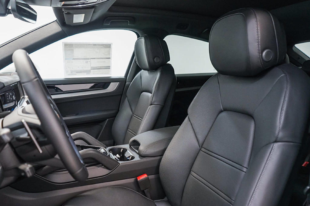 Thumbnail: 2026 Porsche Cayenne - 9