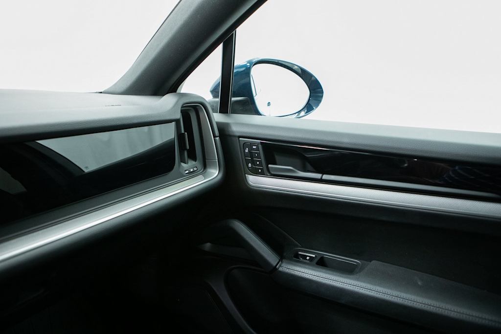 Thumbnail: 2024 Porsche Cayenne - 29