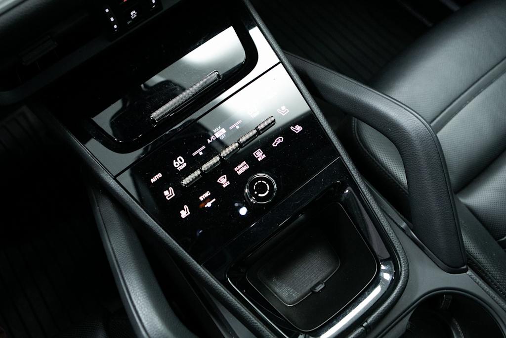 Thumbnail: 2024 Porsche Cayenne - 25