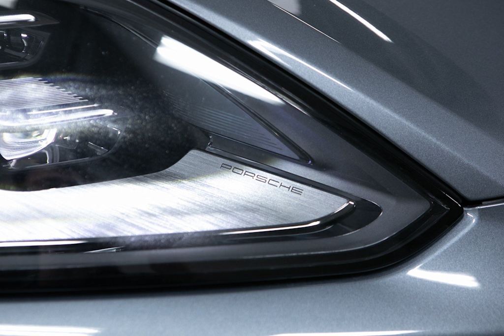 Thumbnail: 2026 Porsche Cayenne - 30
