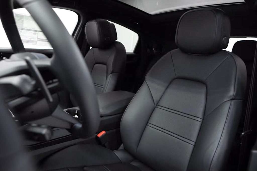 Thumbnail: 2026 Porsche Cayenne - 9