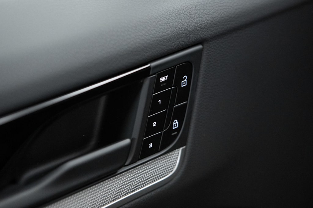 Thumbnail: 2026 Porsche Cayenne - 29