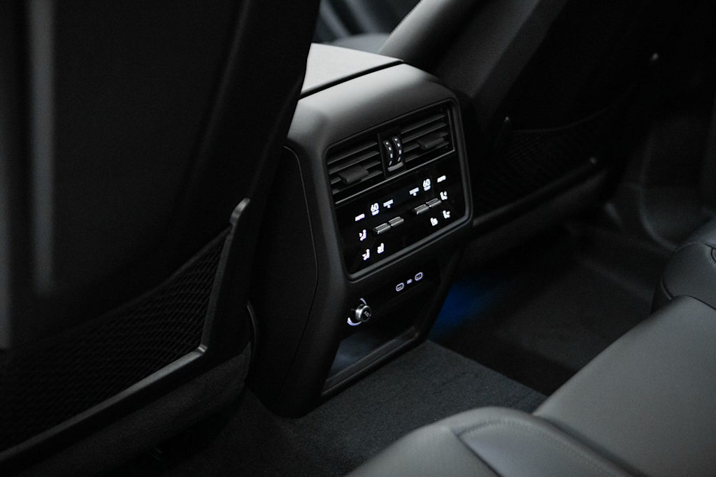 Thumbnail: 2026 Porsche Cayenne - 37