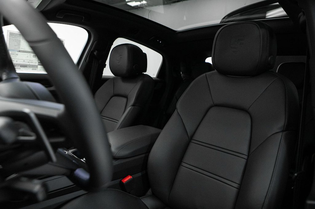 Thumbnail: 2026 Porsche Cayenne - 8