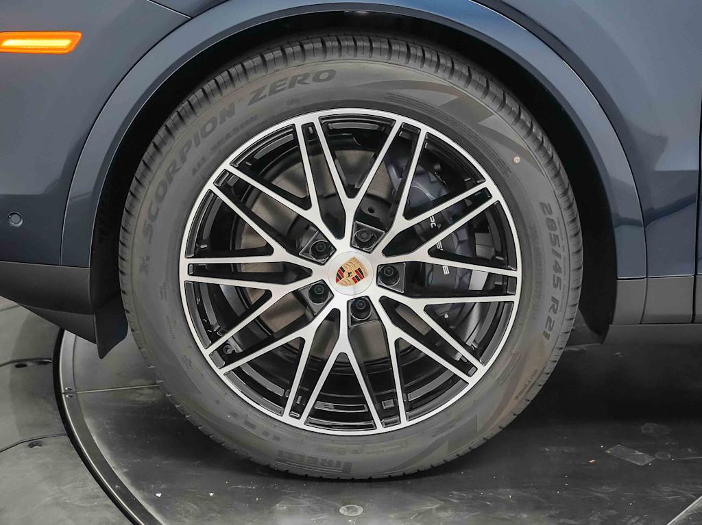 Thumbnail: 2026 Porsche Cayenne - 8